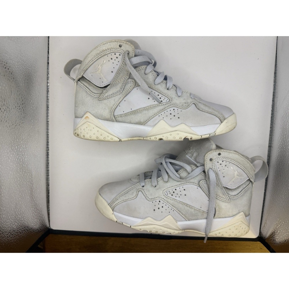 Nike Air Jordan 7 Retro GS Neutral Grey DV2255-400 Youth 4.5Y